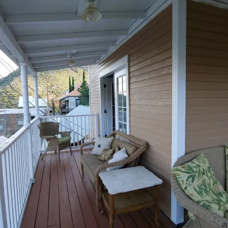 2-story house, all the comforts of home, spectacular space and views!!