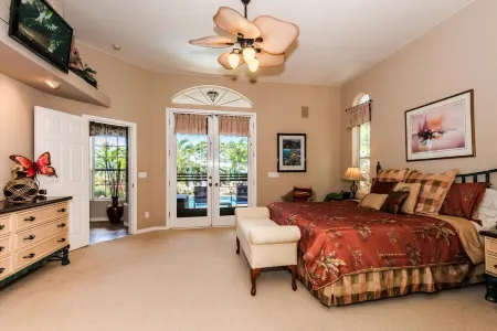 Private home with POOL & OCEAN VIEWS near BEAUTIFUL KAANAPALI BEACH