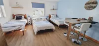 Ideal studio base for groups or families exploring or golfing within the area