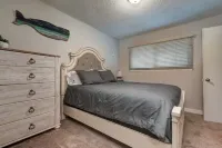 OHHHH Soo Cozy Large & In Charge 4 bedroom home