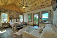 4 Br w Views, Private Trails, Hot Tub, Grill Hotels near Hooves and Feathers Petting Farm, LLC
