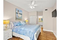 The Horizon Hideaway • Walk To The Beach!