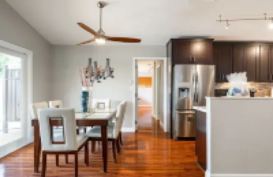 Newly Renovated Modern Home w/ Pool, Jacuzzi, Pool Table - Close to All