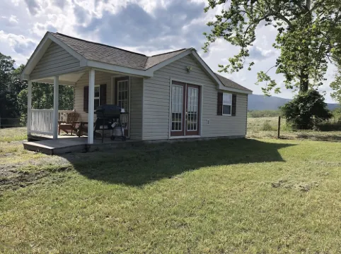 Rivergreen Cottage-"Off The Grid"-WALK TO RIVER!! Solar Powered!