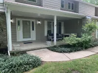 INDOOR POOL, game room, 6 BRs, 4.5 bath, sleeps 14, wheelchair access, pets ok!