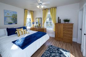 King Bed! Family-Friendly, Minutes from Holy Hill, Hiking+Skiing + Golf