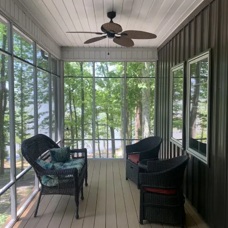 Lake Front Cottage with private sandy beach
