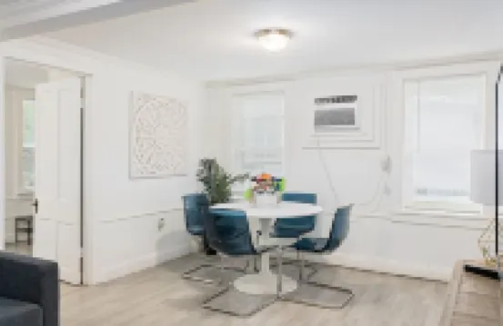 2-Bedroom Apartment Located Near Downtown Lakeland & Lake Hollingsworth