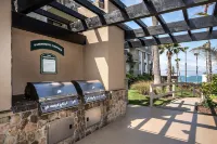 Newly Renovated, Walk to the Beach, Direct ocean view from Master and the Deck