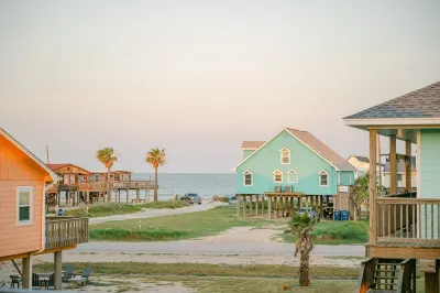 Brand New Beachfront Oasis - Lots of Amenities!