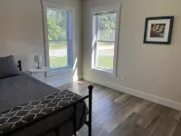 New Vacation Home - 4 Bed/3 Bath w/ Hot Tub & Fire pit - 5 min to beach