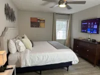 The Brave's 1st Base 2BD-2BTH, Free PRK, 5 min walk to Truist Park & The Roxy