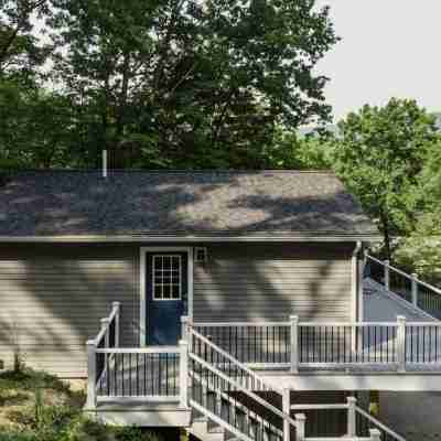 New - stunning Keuka lake views. Minutes to wineries, breweries & distilleries Hotel Exterior