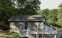 New - stunning Keuka lake views. Minutes to wineries, breweries & distilleries