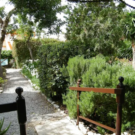 House (56 sqm) with a large garden (400 sqm) - just 800 meters to the beach