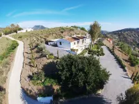 Villa en Cómpeta con Piscina e Impresionantes Vistas Hotels in Competa