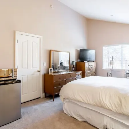 "Queens Palace" Studio Apt Business Ready - San Jose