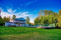 WELCOME TO NOBLE NEST! Hotels in White Lake