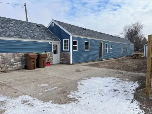 Charming 3-bedroom 2-bath house in Lakeside with WiFi and AC