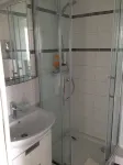 Apartment with lake views right at the Pearl Bay!