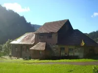 Comfortable home between the stream and the edge of the forest