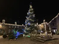 Neo-Breton house 200 m from the historic heart of LOCRONAN Hotels in Locronan