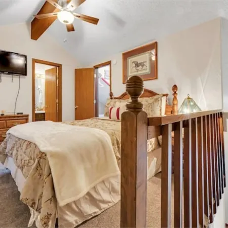 Fall creek hide away