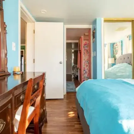 Large country home with 3 rooms and 3 baths