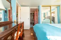 Large country home with 3 rooms and 3 baths