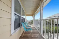 2700sq ft Beach Getaway in Gulf Shores! Steps to Beach, Arcade, Penthouse, Pool!
