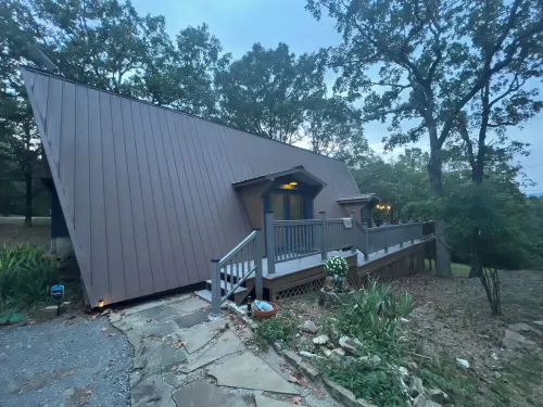 Wister Ridge Aframe Cabin - Sleeps 6 and just 3 minutes from the lake! Hotels in Poteau