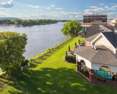 Courtyard la Crosse Downtown/Mississippi Riverfront Hotels in La Crosse