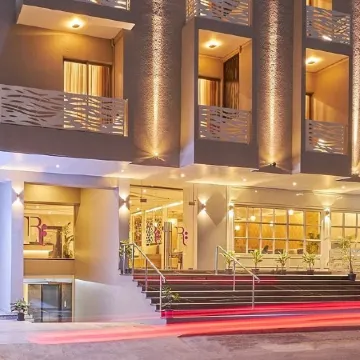 Regenta Inn Grand-ORR, Mahadevapura Отели рядом с достопримечательностью «Торговый центр VR Bengaluru»