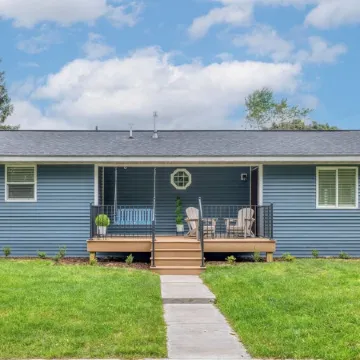 NEW! 3 bed, 1.5 Bath, Games, WIFI Отели в г. Эсканаба