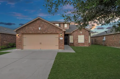 10min from Fort Bend Epicenter 13min from Memorial Herman Stylish 4 Bedroom Home
