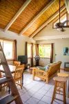 Bright, clean, airy Rocky Point Beach 1 bedroom loft. Steps to beach & bike path Hotels in Pupukea