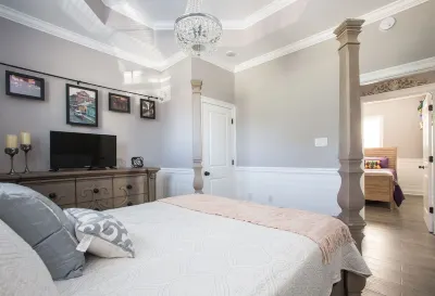 Beautiful City View GEM of NOLA, Vacation Luxury! Hotels in Central City