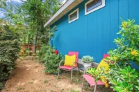 Walk to Restaurants & Shopping; 1 mile to SoCo - Country Houses