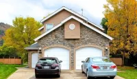 Family-friendly Golf Course Home near Purgatory. Hot Tub,  BBQ. April Special. Hotel a 