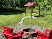 Covered Deck with Tub on 200 acres; 10 min from Ellicottville / Holiday Valley 曼斯費爾德酒店