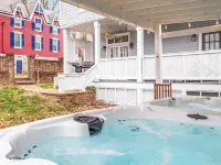 Historic Home w/ Sauna, HotTub, Speakeasy & Game Room Hotels in Berkeley Springs