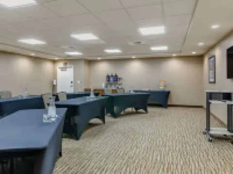 Comfort Suites Helena Airport Hotels in Helena