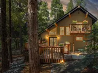 Arnold’s Cozy Cabin  – Rustic-Modern Retreat Near Big Trees & Bear Valley Hotel di Arnold