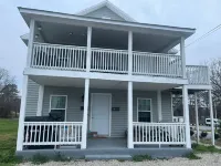 One of a kind with a view! Hotels in Franklin County