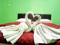 Four Hostel Hotels in Sukabumi Indah