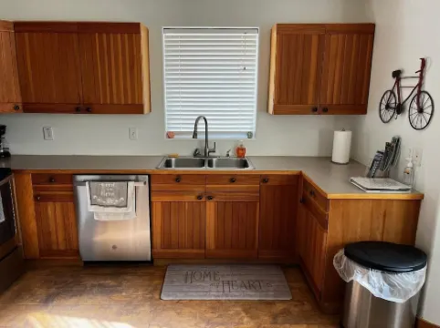 Granny's Nook, Cozy 3-Bedroom Home In Hanksville