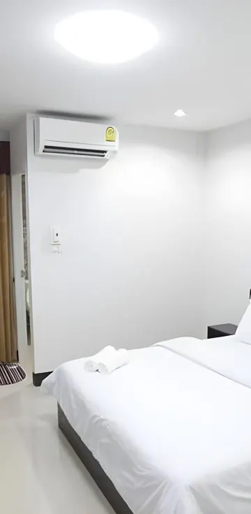 ห้องมาตรฐานเตียงคิงไซส์พร้อมระเบียง