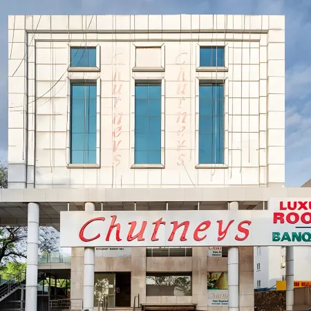 Hotel Chutneys Отели рядом с достопримечательностью «Конгресс-центр Subham»