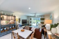 Ocean Villas Luxury 3 bedrooms/2 baths with huge patio and personal beach cart