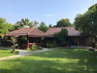 Baansuan Lychee Maeklong Resort Ampawa - Pysäköinti